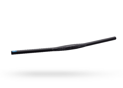 PRO LT Flat handlebar Sort 720mm / 31.8mm